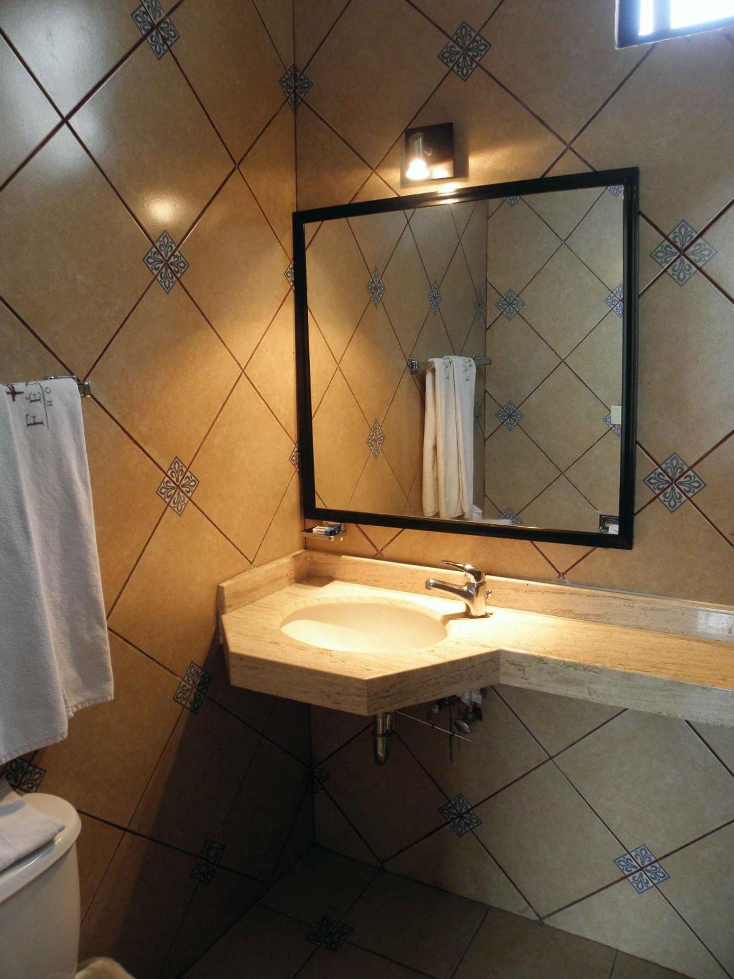 טפצ'ולה Hotel Fenix מראה חיצוני תמונה