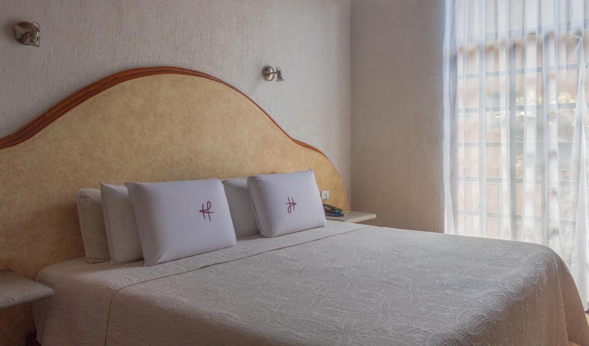 טפצ'ולה Hotel Fenix מראה חיצוני תמונה
