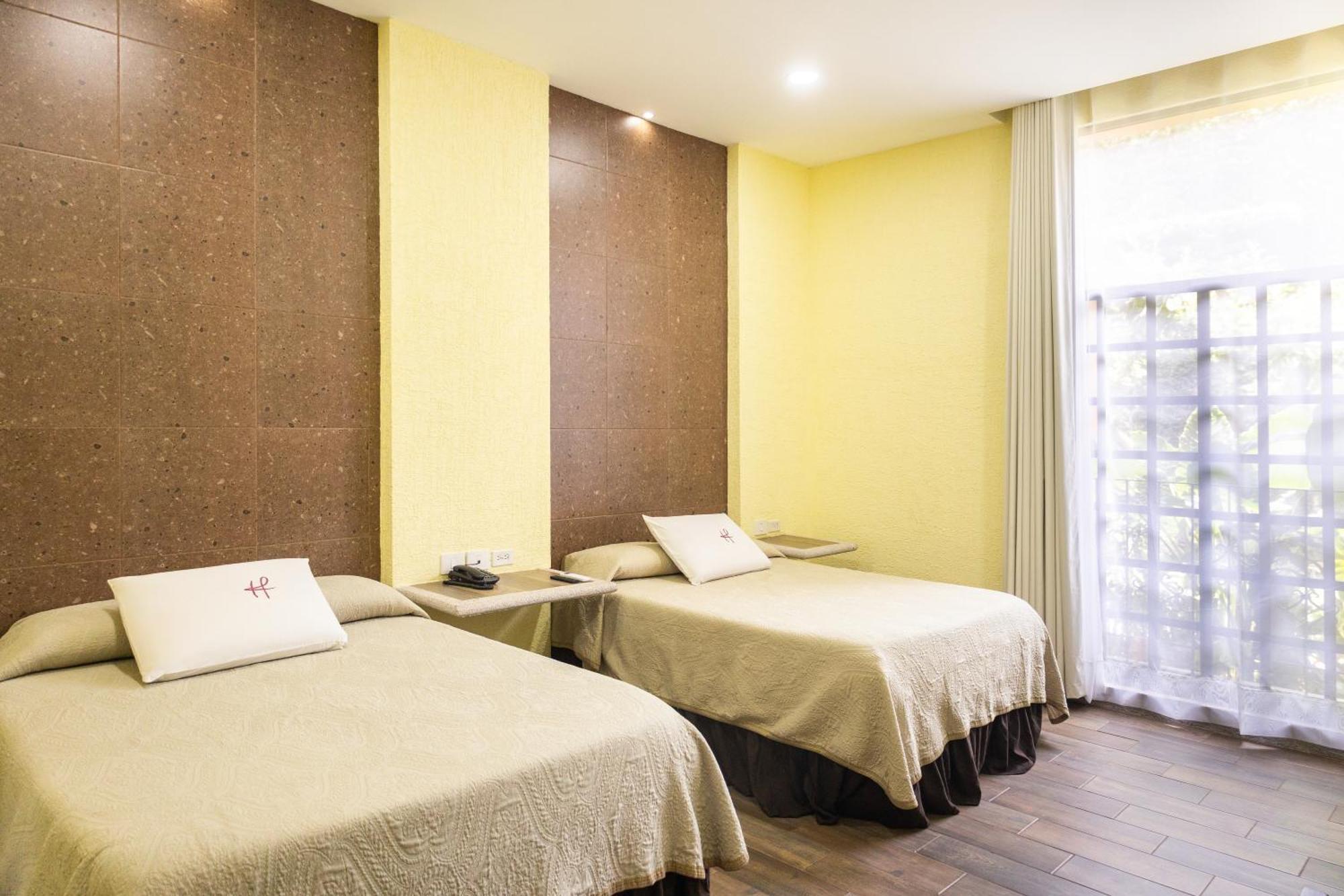 טפצ'ולה Hotel Fenix מראה חיצוני תמונה