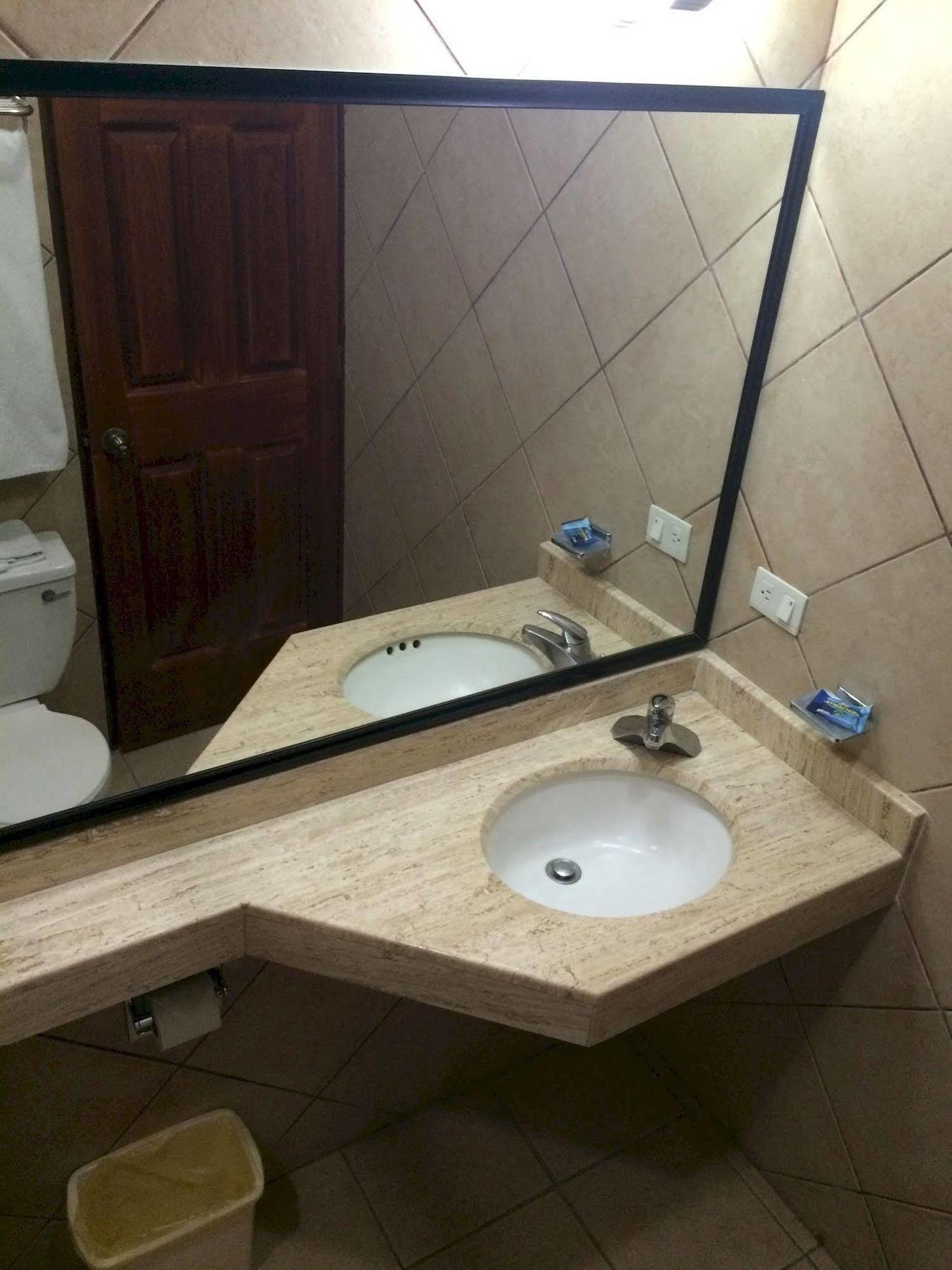 טפצ'ולה Hotel Fenix מראה חיצוני תמונה
